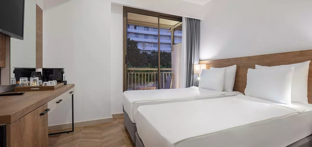 هتل نیروانا کازموپالیتن آنتالیا